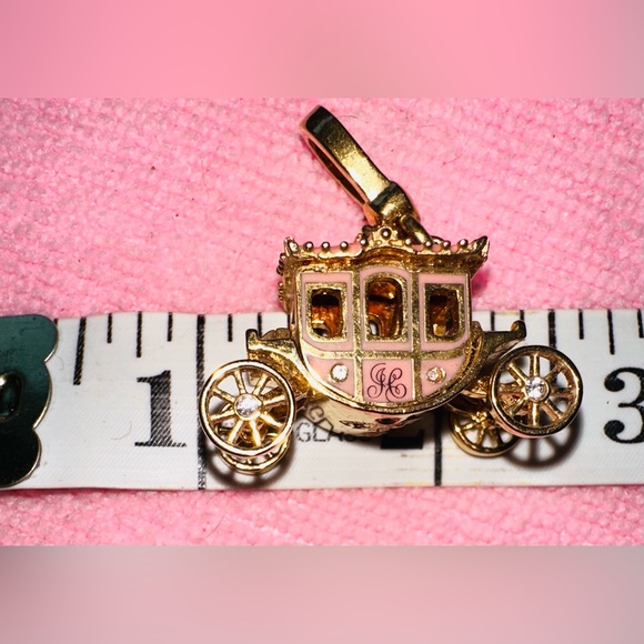 Juicy Couture Gold Plated over Brass Pink PRINCESS Carriage charm - Picture 9 of 12